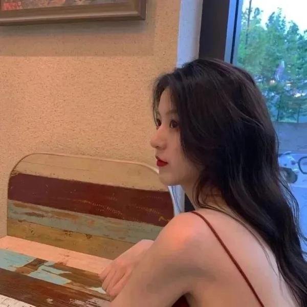 不懂撒娇的女人粤语